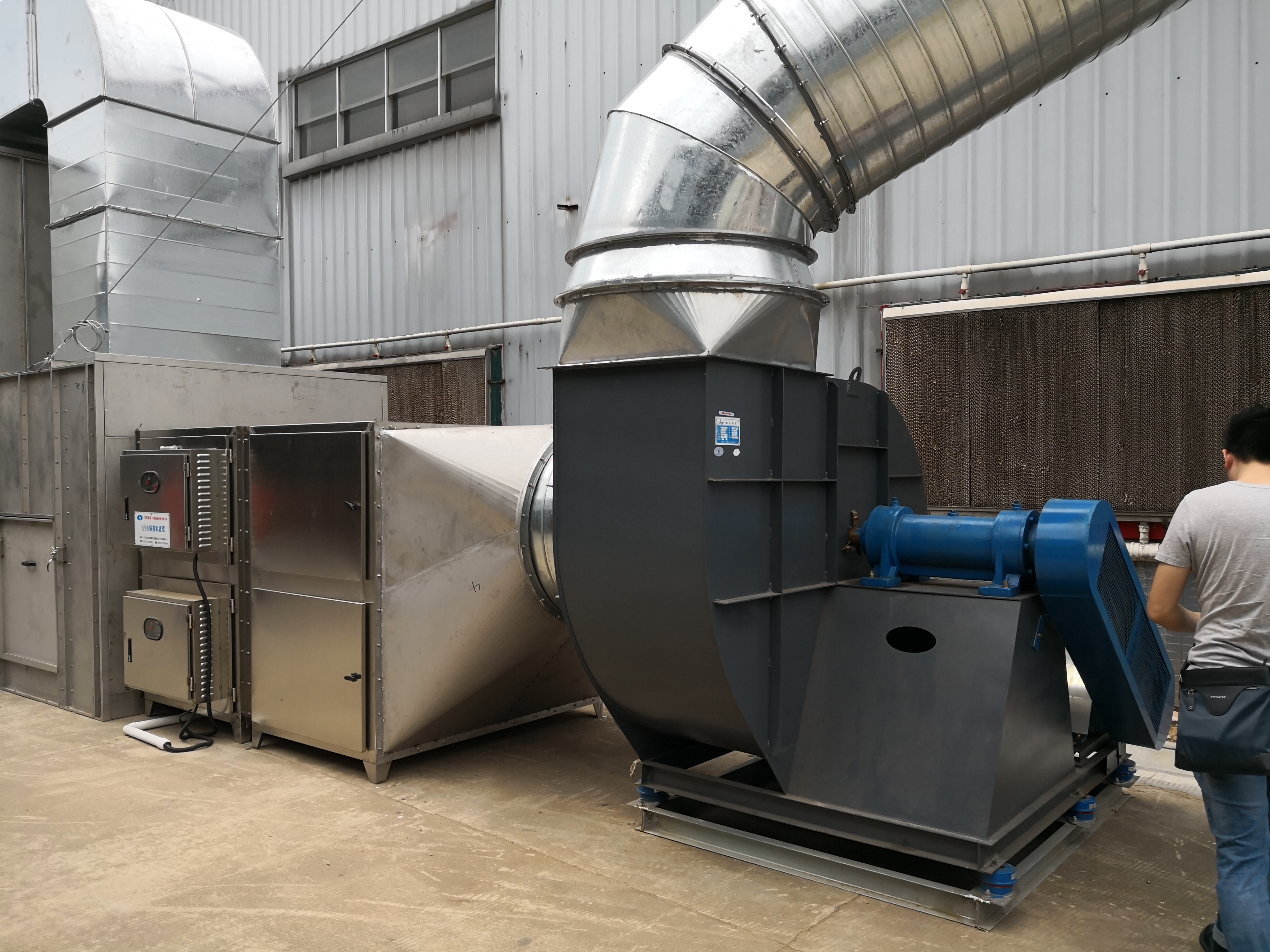 多翼式離心風(fēng)機(jī)是什么?有什么特點(diǎn)? 多翼式離心風(fēng)機(jī)是什么?有什么特點(diǎn)?